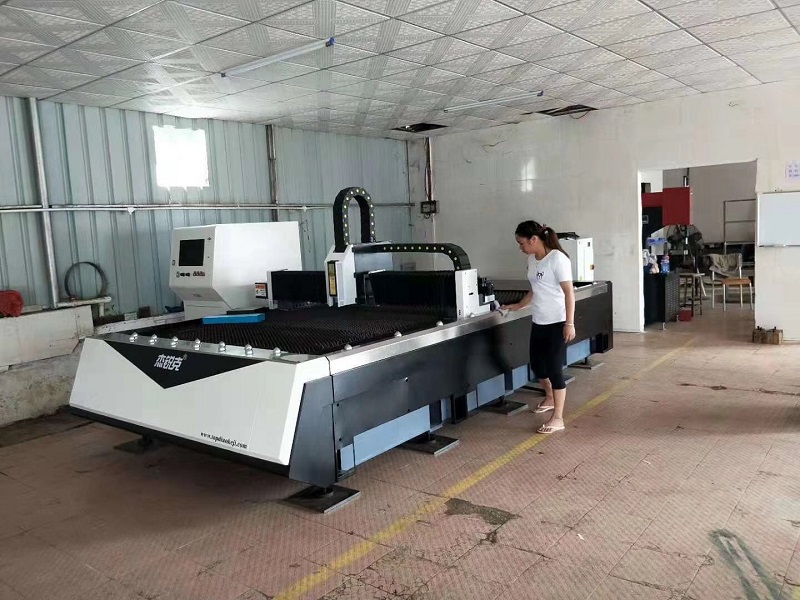 光纤激光切割机激光头结构